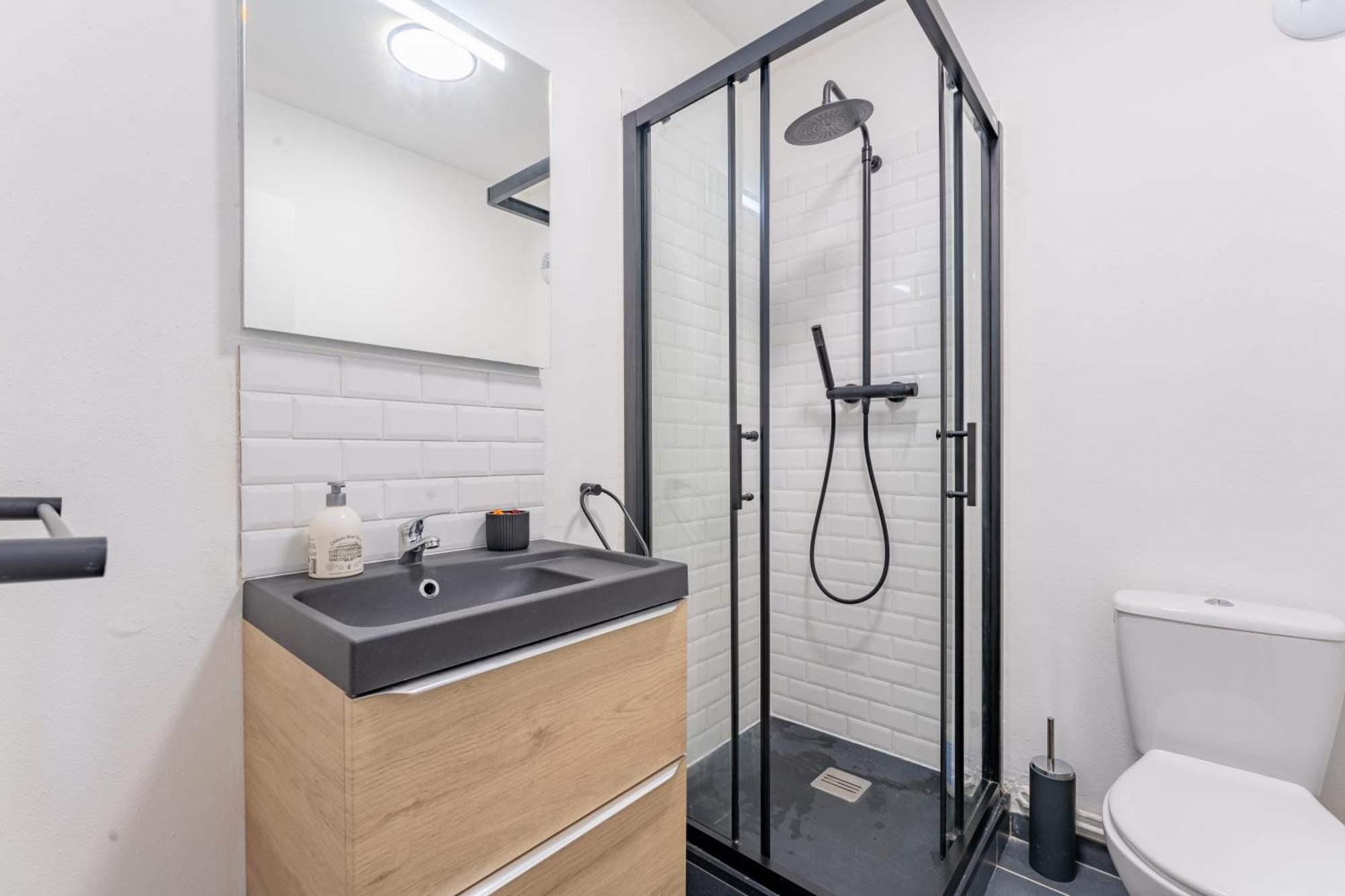 Apartament Charlemagne - Studio Confortable Avec Parking Gratuit - Quelques Pas De La Gare, Cuisine, Wifi Arras Zewnętrze zdjęcie
