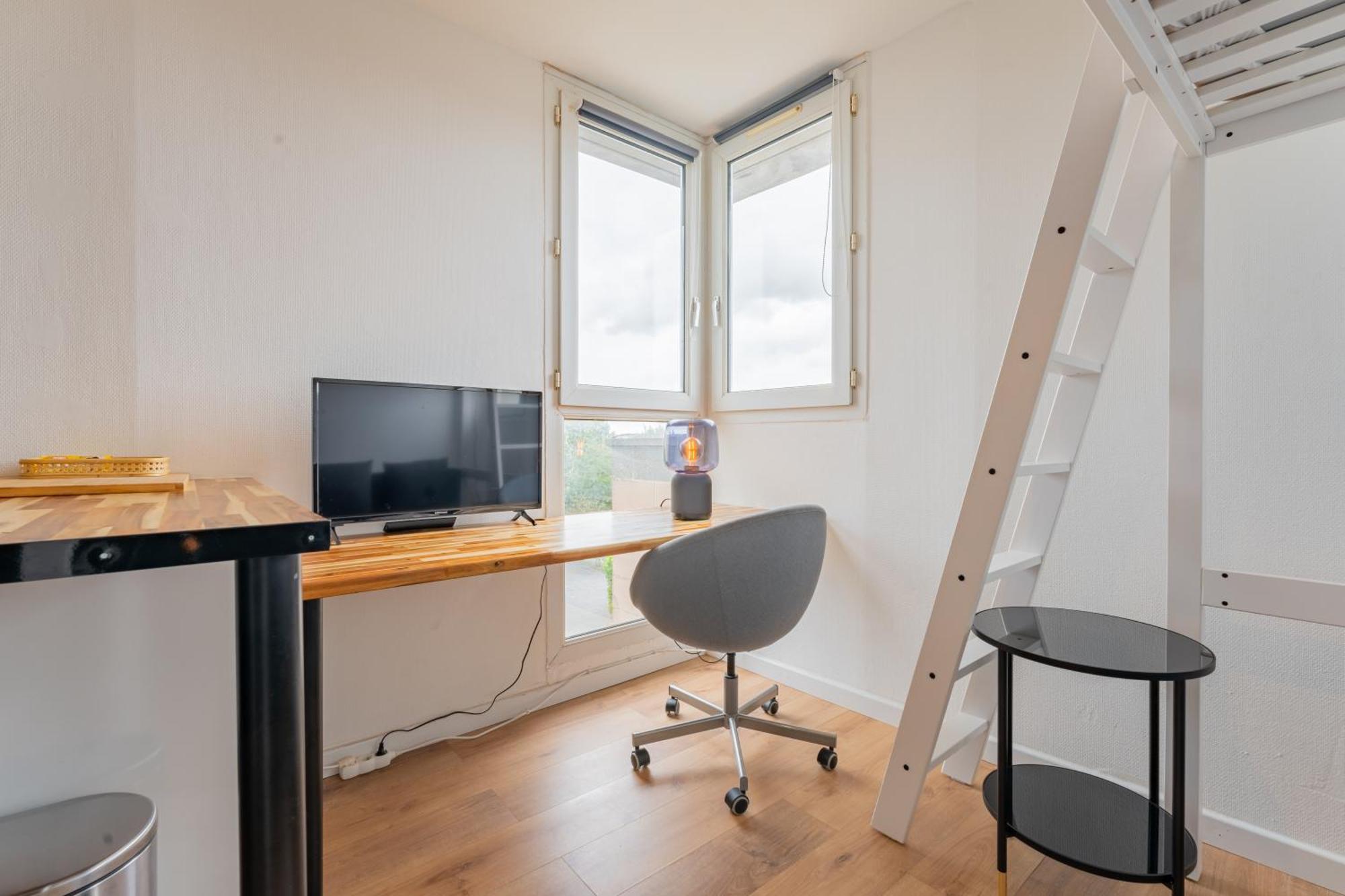 Apartament Charlemagne - Studio Confortable Avec Parking Gratuit - Quelques Pas De La Gare, Cuisine, Wifi Arras Zewnętrze zdjęcie